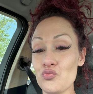 Meet your Posher, Isabel